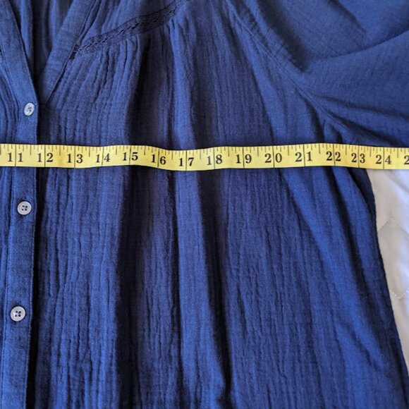 Ladies top - Picture 4 of 7